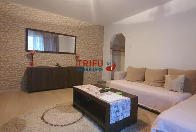 Apartament cu 3 camere semidecomandat în Cetate