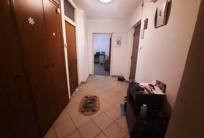 Apartament cu 2 camere decomandat în 13 Septembrie