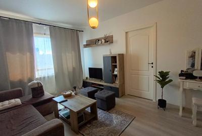 Apartament cu 2 camere nedecomandat în Podu Roș