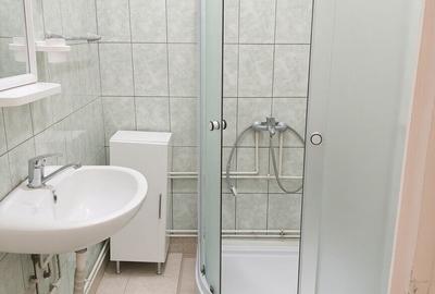 Apartament cu 2 camere decomandat, mobilat în Barbu Văcărescu