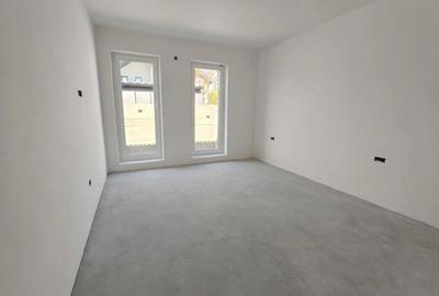 Casă tip duplex-pe parter, la 1 km de Timișoara | 2 dormitoare | Teren 300 mp - 12