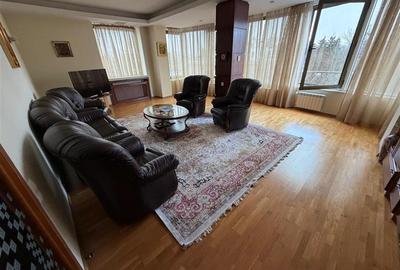 Apartament cu 3 camere decomandat, mobilat în Primăverii
