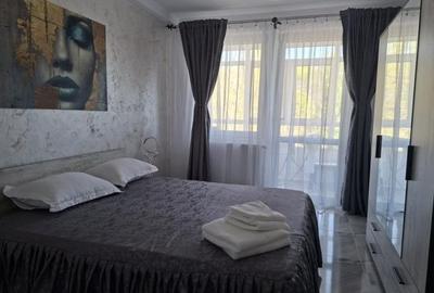 Apartament cu 3 camere semidecomandat , zona Centrala - 2
