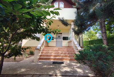 Casă individuală cu 5 camere în Central