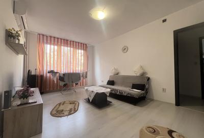 Apartament cu 3 camere semidecomandat, mobilat în Girocului