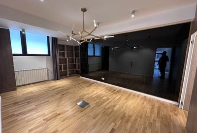Spatiu comercial cu o vizibilitate maxima pretabil pentru orice - 2