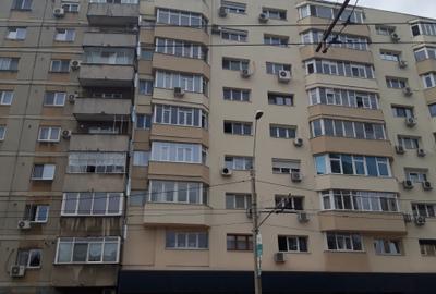 Apartament cu 3 camere decomandat, mobilat în Moșilor