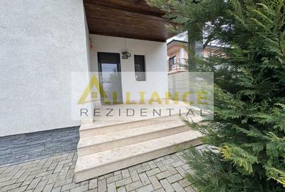 Casă individuală cu 4 camere decomandat în Central