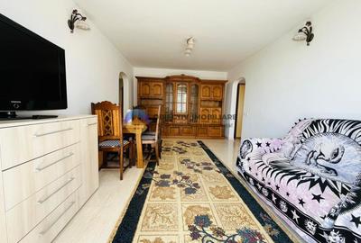 Apartament cu 3 camere semidecomandat în Dărmănești