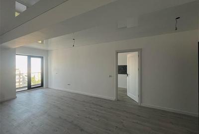 Apartament cu 2 camere semidecomandat în Aeroport