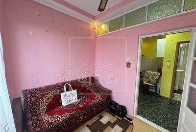 Apartament de vanzare in Sibiu, 15 min de centrul Sibiului, et 2 - 3