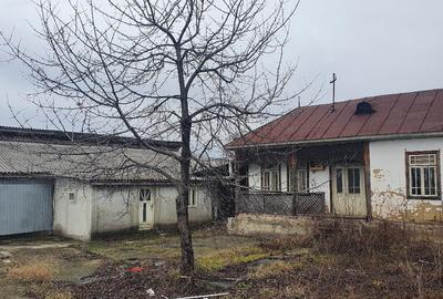 Casă individuală cu 2 camere în Străoane