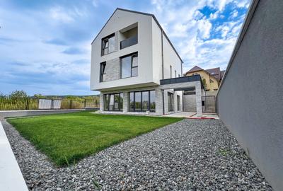 Casa individuala, Calitate Premium, Panorama, Zona Linistita, Becas - 3