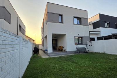 Duplex cu 4 camere în Dumbrăvița