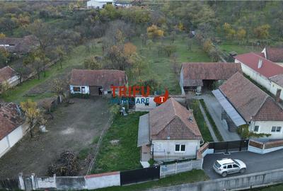 Casă individuală cu 2 camere în Cricău