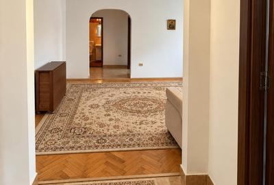 Apartament 3 camere – ultracentral, 67 mp, orientare S-V – 69.900 EUR - 3