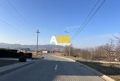 Teren Construcții intravilan de 1300 mp, în Periferie