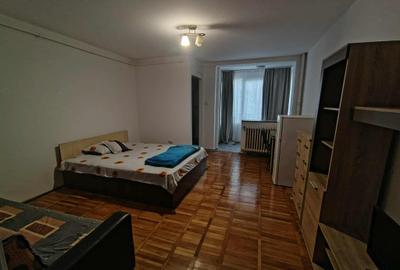 Garsonieră semidecomandată în Take Ionescu