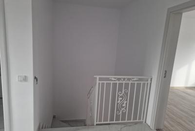 Agenție imobiliară vindem parte din duplex în Năvodari - 9