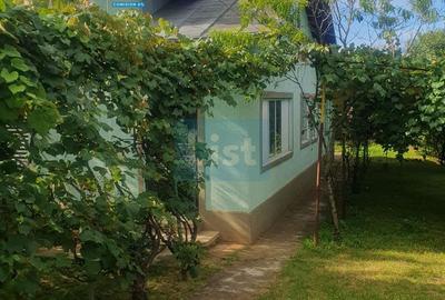 Casă cu 3 camere în Băicoi