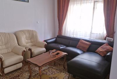 Casa vânzare zona str Lupeni - 2