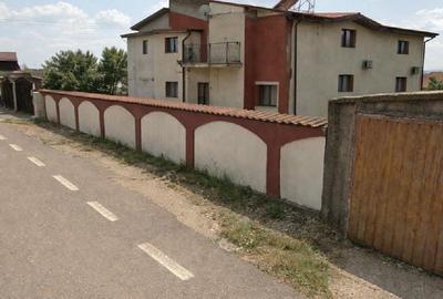 Casă individuală cu 4 camere în Clinceni
