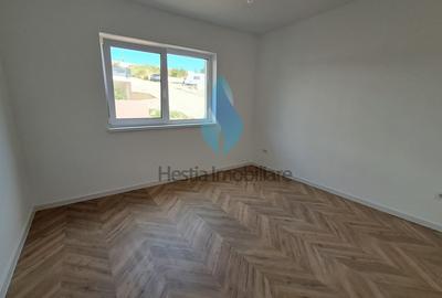 Apartament cu trei camere, capat Pacurari, bloc nou. - 4