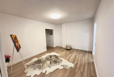 Universitate - Unirii, vizavi Magazinul Cocor,  comision 0%, negociabil - 14