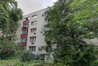 Inchiriez apartament 2 camere Campia Libertatii, la 10 min. metrou Piata Muncii. - 1