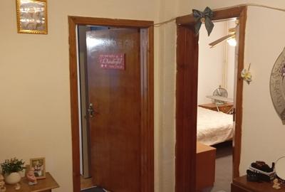 Apartament cu 3 camere decomandat, mobilat în 1 Mai