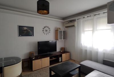 Apartament cu 2 camere semidecomandat în Gorjului
