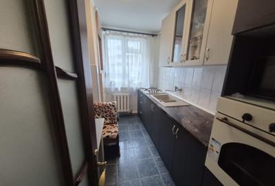 Apartament cu 2 camere decomandat, mobilat în Precista