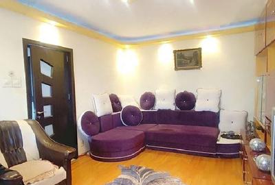 Apartament cu 2 camere decomandat în Titan