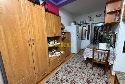 DE VÂNZARE – Cameră de cămin - 1