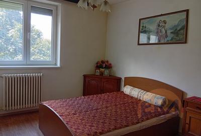 Apartament cu 3 camere decomandat în Rogerius