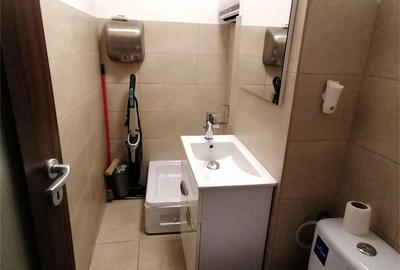 Spatiu in zona Centrul Civic pretabil birouri, Cabinet medical, etc. - 9