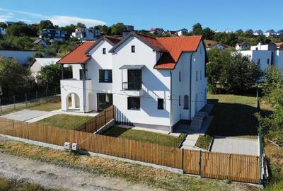 Duplex cu 5 camere în Feleacu