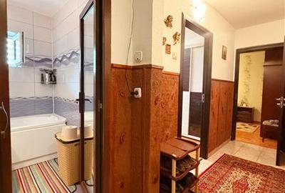 Oferta! Apartament  gata de mutat, 3 camere, decomandat, etaj 3/4, str Sitarului - 11