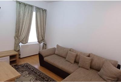 Apartament cu 2 camere nedecomandat, mobilat în Centrul Istoric