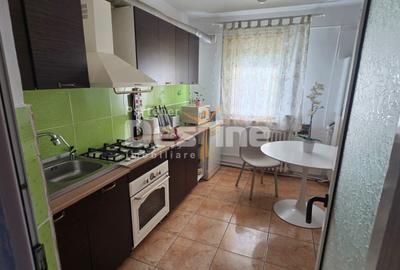 Apartament de vânzare | Zona TÂRGU CUCU | semidecomandat, 3 camere - 6
