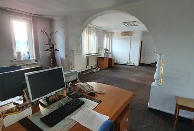Inchiriere vila generoasa D+P+3 ideala sediu firma Cotroceni Elefterie metrou - 10