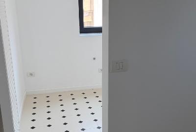 Proprietar vând apartament 2 camere (posibil 3) zona Piața Amzei(Mendeleev) - 12