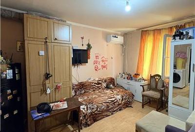 Garsonieră semidecomandată, mobilată în Far