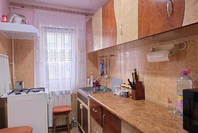 Apartament cu 3 camere, etaj 4, NEMOBILAT, zona CENTRU; - 4