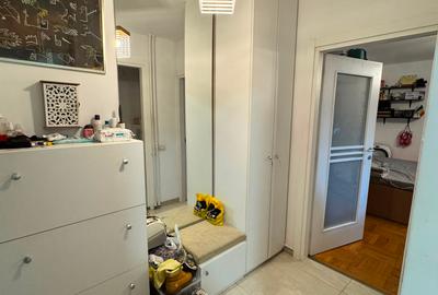 Unirii -  Strada Matei Basarab .  3 camere + 2 bai + 2 balcoane + parcare - 5