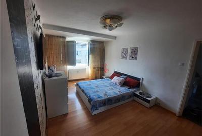 2 camere decomandat, bloc 1982 Costin Georgian - 10