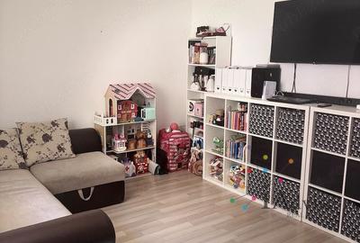 Apartament cu 2 camere decomandat în Tractorul