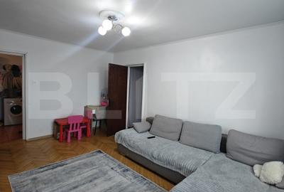Apartament cu 3 camere semidecomandat, mobilat în Războieni