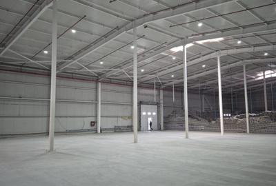 Spațiu comercial, de 1,000 mp, în Central