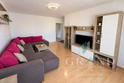 Apartament cu 4 camere decomandat, mobilat în Plopilor